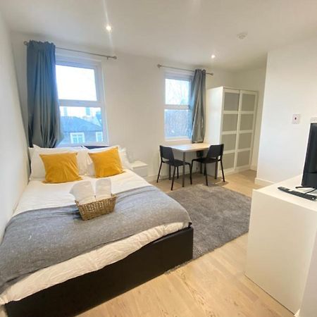 Cozy En-Suite Near Stratford Λονδίνο Εξωτερικό φωτογραφία