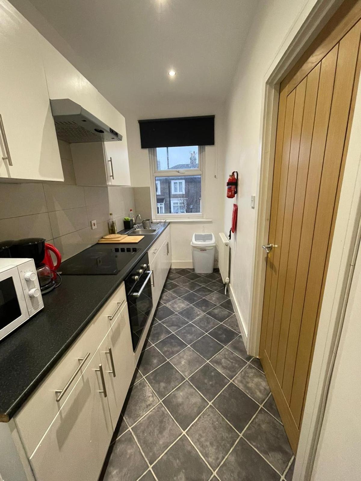 Cozy En-Suite Near Stratford Λονδίνο Εξωτερικό φωτογραφία